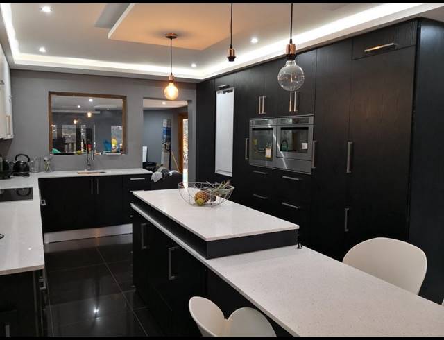 3 BEDROOM SIMPLEX SOLD IN BEREA WEST